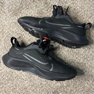 Wmns Air Zm Pegasus 37 Shield